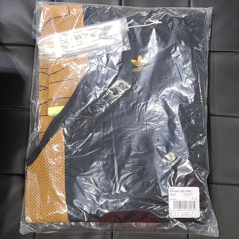 NWT Adidas X IVY PARK Knit Logo Dress
Blac… - Picture 4 of 4
